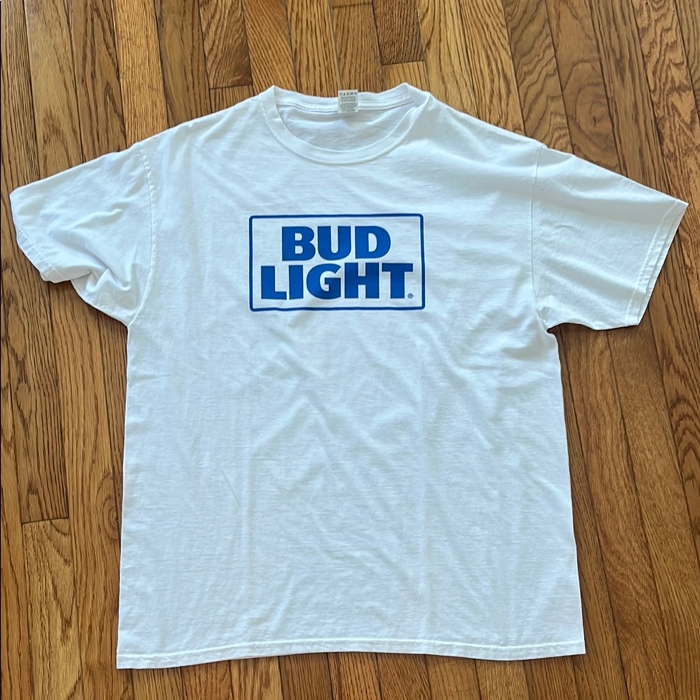 Bud Light Tee Shirt Mens L Budweiser Beer Casual Streetwear Fruit of the Loom‎